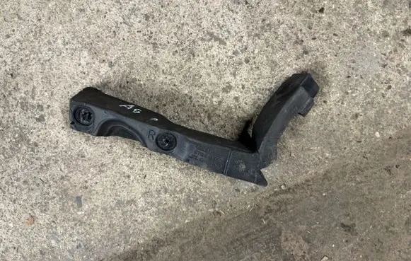 Audi A5 8T 8F Fender foam support/seal 8T0823722