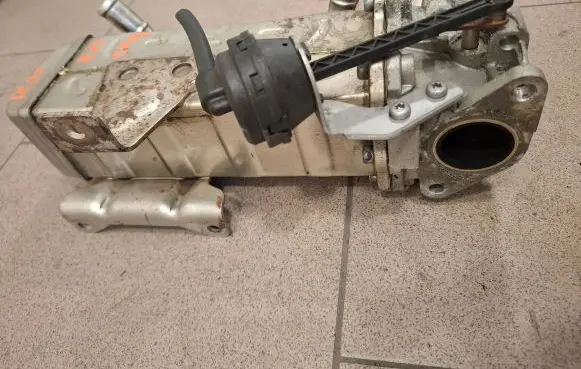 Hyundai ix35 EGR valve cooler 284162F140