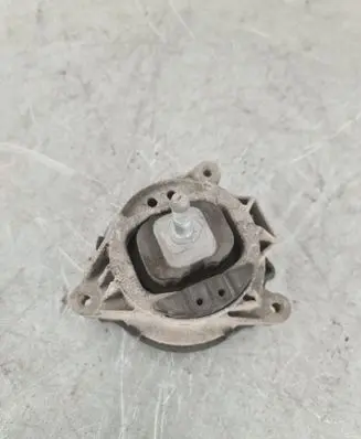 BMW 1 F20 F21 Engine mount bracket 6787657