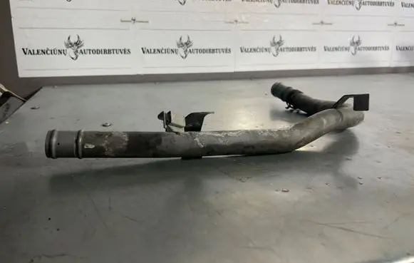 Mercedes-Benz B W246 W242 Engine coolant pipe/hose A2702032902