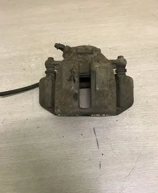 Mercedes-Benz C W203 Front brake caliper