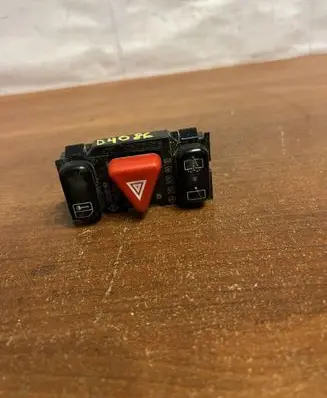 Mercedes-Benz E W210 Hazard light switch 2108208010 D4086