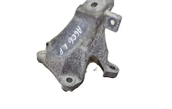 Audi A6 S6 C6 4F Engine mounting bracket 4F0199308N