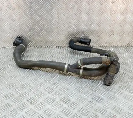 Engine coolant pipe/hose
