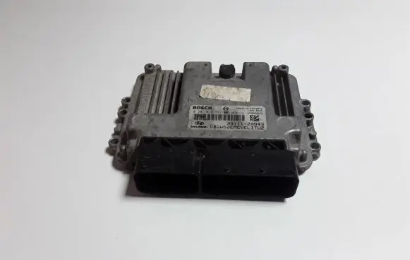 Hyundai i30 Engine control unit/module 391112A943
