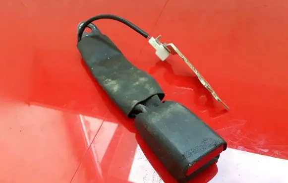 Nissan X-Trail T31 Middle seatbelt buckle (rear) 070706DM