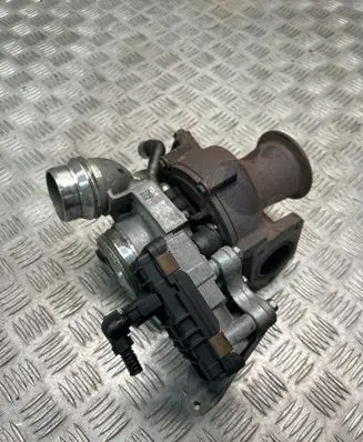 BMW 5 F10 F11 Turbo 8519475