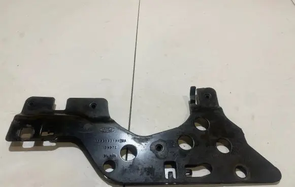 Ford Mustang VI Other engine bay part FR3B63016A52A