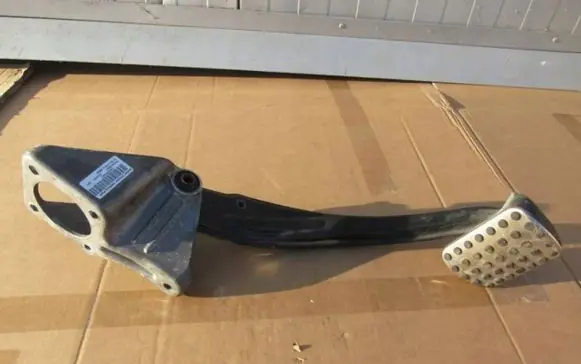 Mercedes-Benz ML W164 Brake pedal A1642902001
