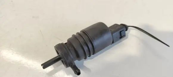Audi A6 S6 C5 4B Windscreen/windshield washer pump 1J0973722