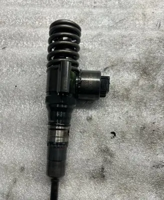Audi A3 S3 8P Fuel injector 03G130073G