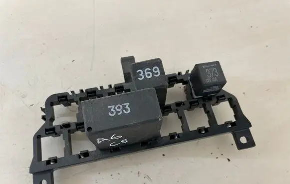 Audi A6 S6 C5 4B Fuse box set 8D0937503E