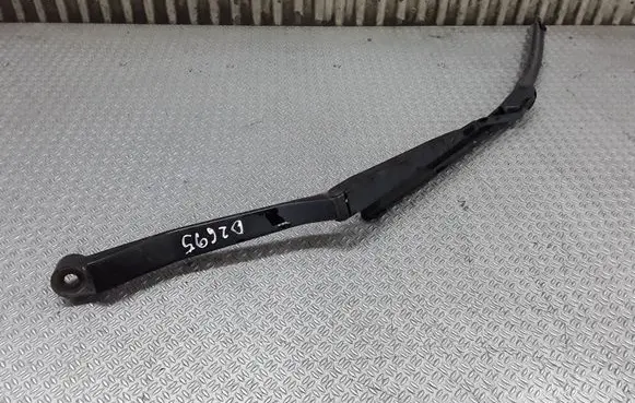 Toyota RAV 4 (XA20) Windshield/front glass wiper blade 