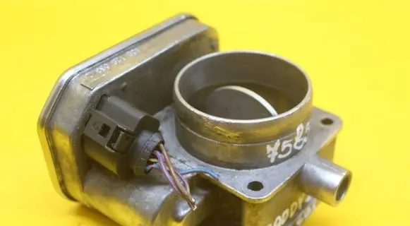 Volkswagen Caddy Throttle valve 038128063C