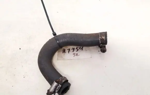 Volkswagen PASSAT B4 Engine coolant pipe/hose