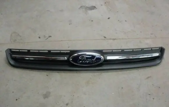 Ford Kuga II Front grill CV44-8150-BDW
