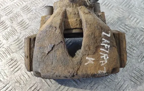Opel Zafira A Front brake caliper