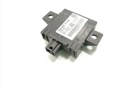Audi A3 S3 8P Alarm control unit/module 1K0907719B