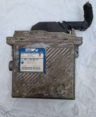 Volvo S40, V40 Engine control unit/module 7700868321 R04080002D 7700103515A