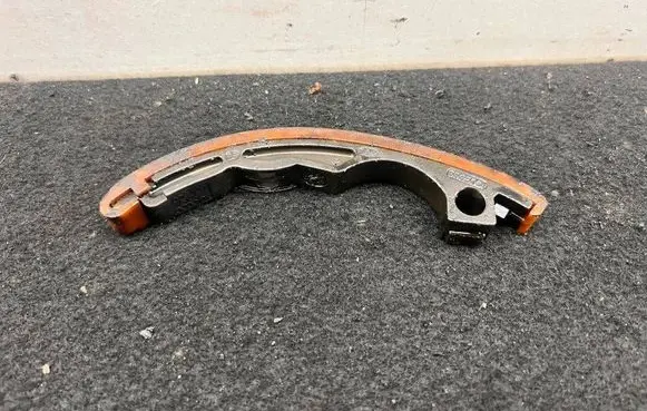 Audi A4 S4 B7 8E 8H Slide rail for timing chain 079109510F
