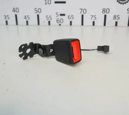 Audi A4 S4 B9 8W Rear seatbelt buckle 8W0857740D