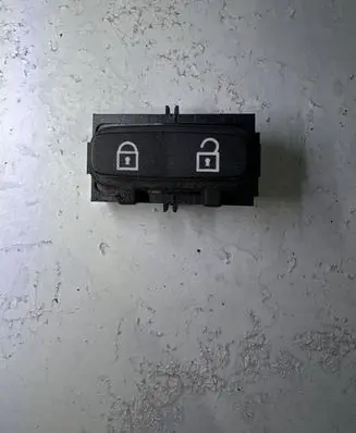 Volvo S80 Central locking switch button 30710476