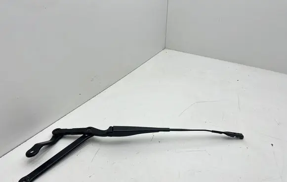 Front wiper blade arm