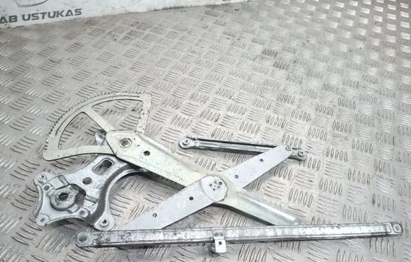 Toyota RAV 4 (XA20) Front window lifting mechanism without motor