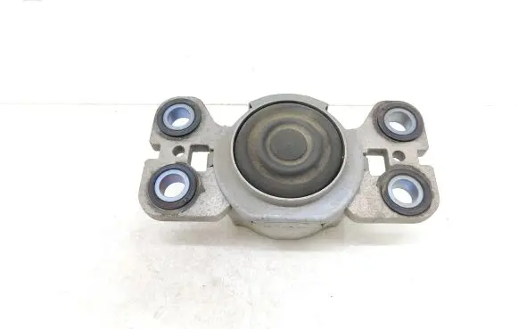 Volvo V60 Engine mount bracket 31316875