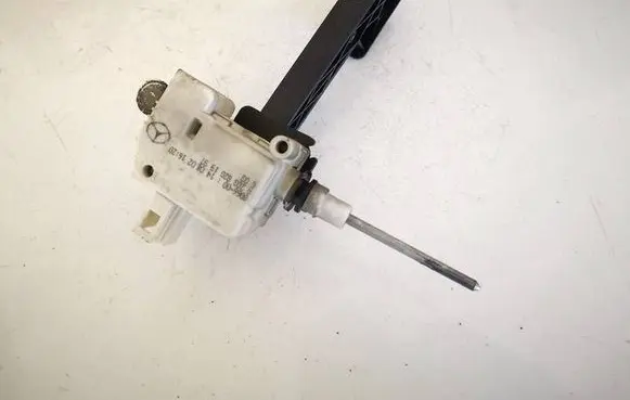 Mercedes-Benz C W203 Central locking motor A2038201997