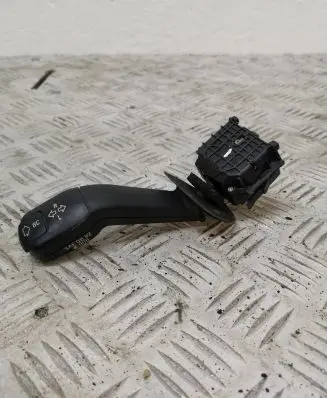 BMW 5 E39 Indicator stalk 8352172 01100410