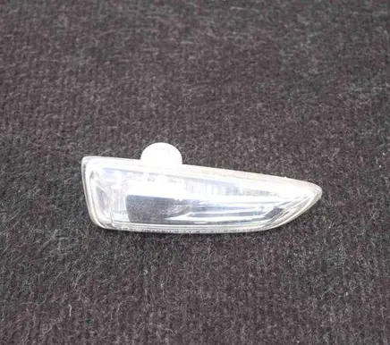 Front fender indicator light