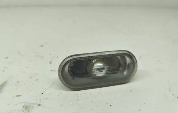 Volkswagen PASSAT B5.5 Front fender indicator light 48435 1J0949117