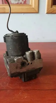 BMW 7 E38 ABS Pump 1163025