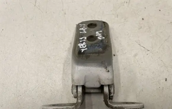 Toyota Yaris Front door upper hinge