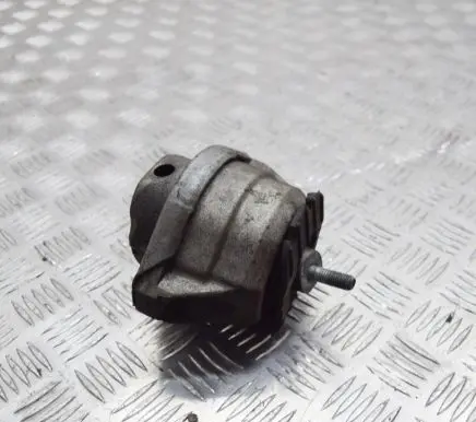 BMW 6 E63 E64 Engine mount bracket 6762608