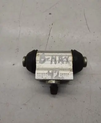 Ford B-MAX Rear brake cylinder 32660959