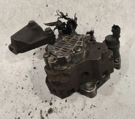 Renault Espace - Grand espace IV Fuel injection high pressure pump 8200170377