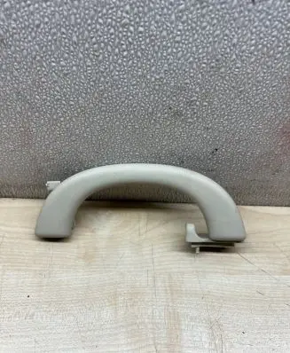 Mercedes-Benz CLS C219 Front interior roof grab handle A2118100051