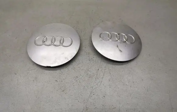 Audi A4 S4 B5 8D Original wheel cap 8D0601165B