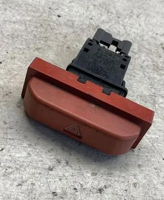 Nissan Primera Hazard light switch 06016
