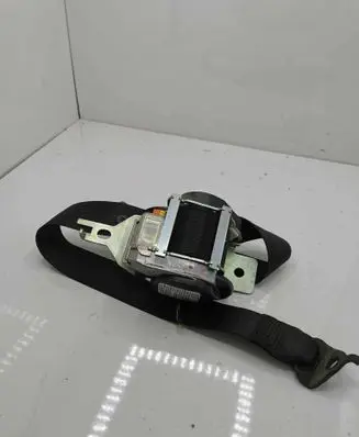 Rear seatbelt