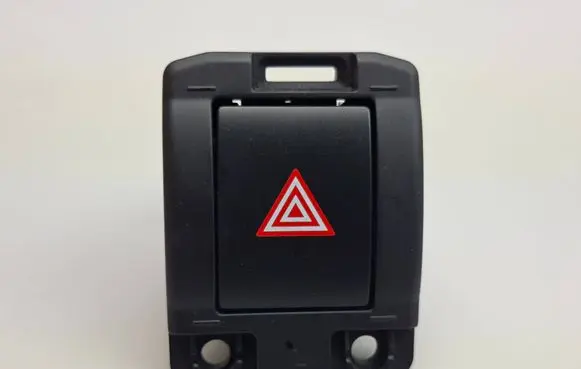 KIA Niro Hazard light switch 98790G500 41P360100 20213150