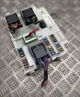Volvo XC60 Fuse module 31254837AC AG9T14C256HC 3659AF01125TP