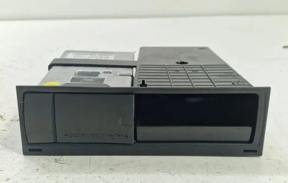 Audi A5 8T 8F USB control unit 8T0035785A