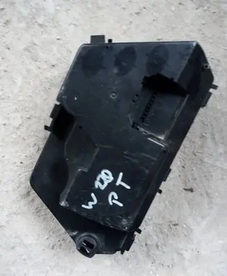 Mercedes-Benz S W220 Door control unit/module 2208215058