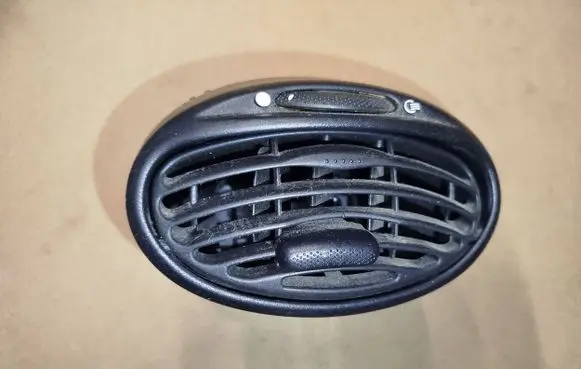 Ford Focus Dash center air vent grill 98AB19893AKW D1B1AR66ZA