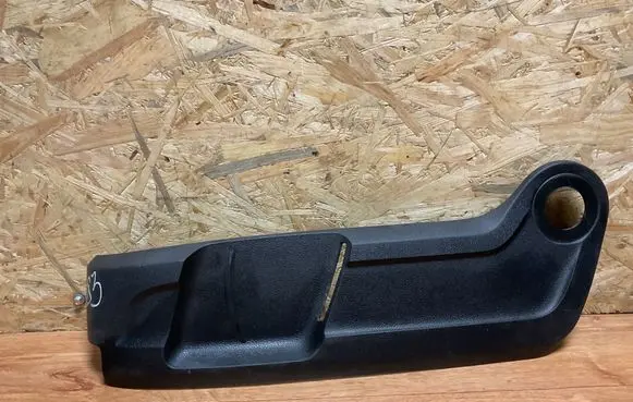 Ford Focus Front door seat control surround trim 348537 32449 05301000