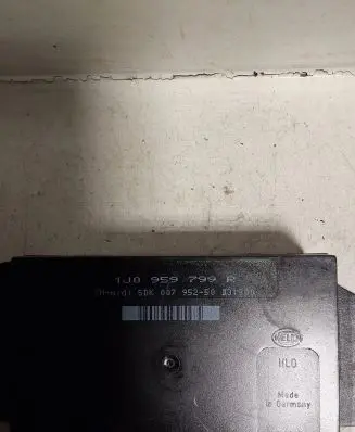 Volkswagen PASSAT B5 Comfort/convenience module 1J0959799R