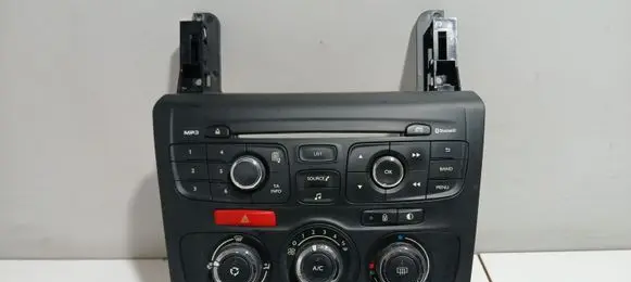 Citroen C4 II Climate control unit 98040764ZD